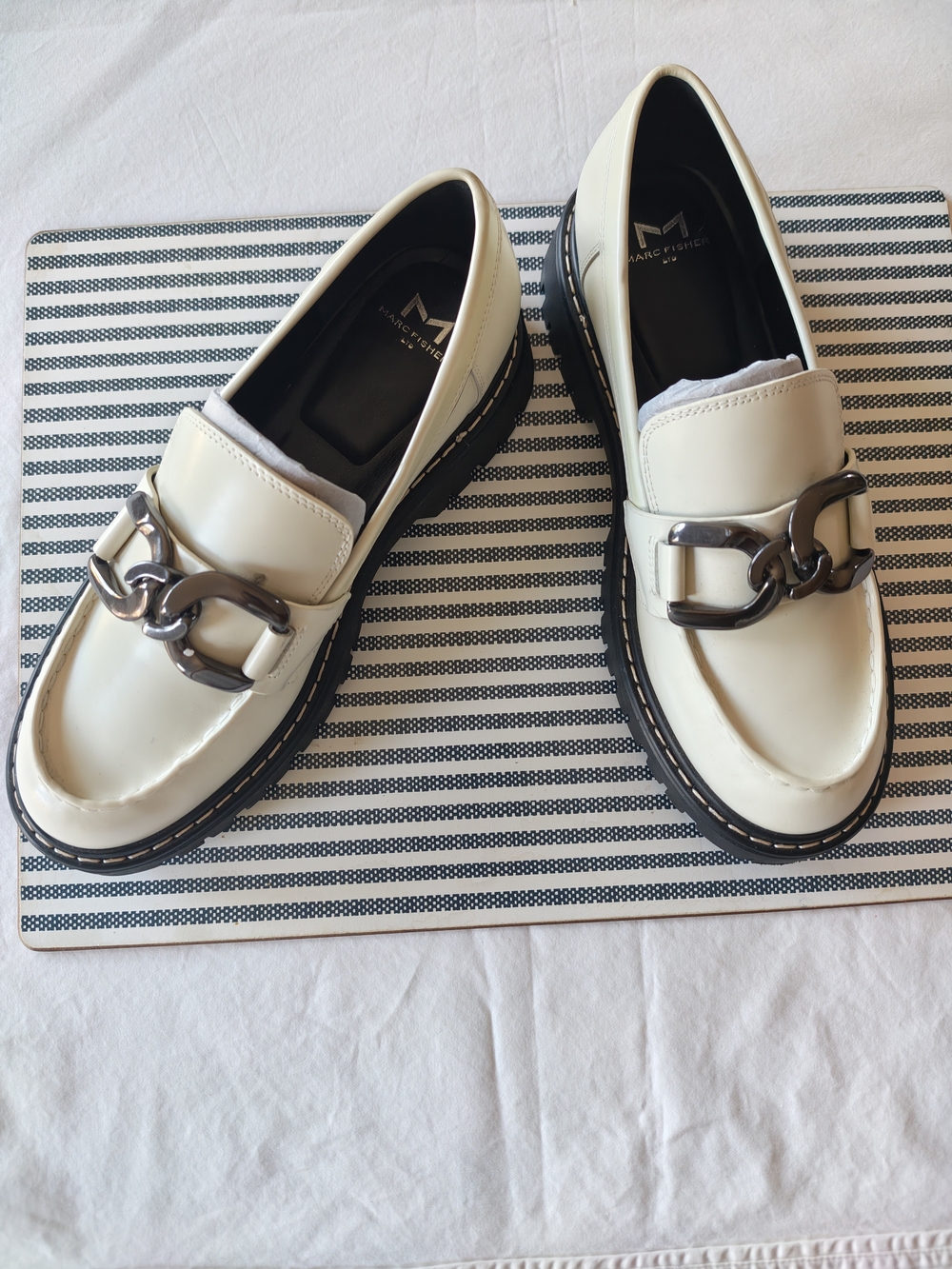Marc Fisher Cream Chain-Trim Leather Loafers for Men